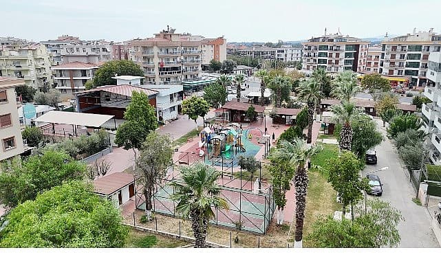 Seferihisar Belediyesi, çocukları geçmişin sokak oyunlarıyla buluşturdu.