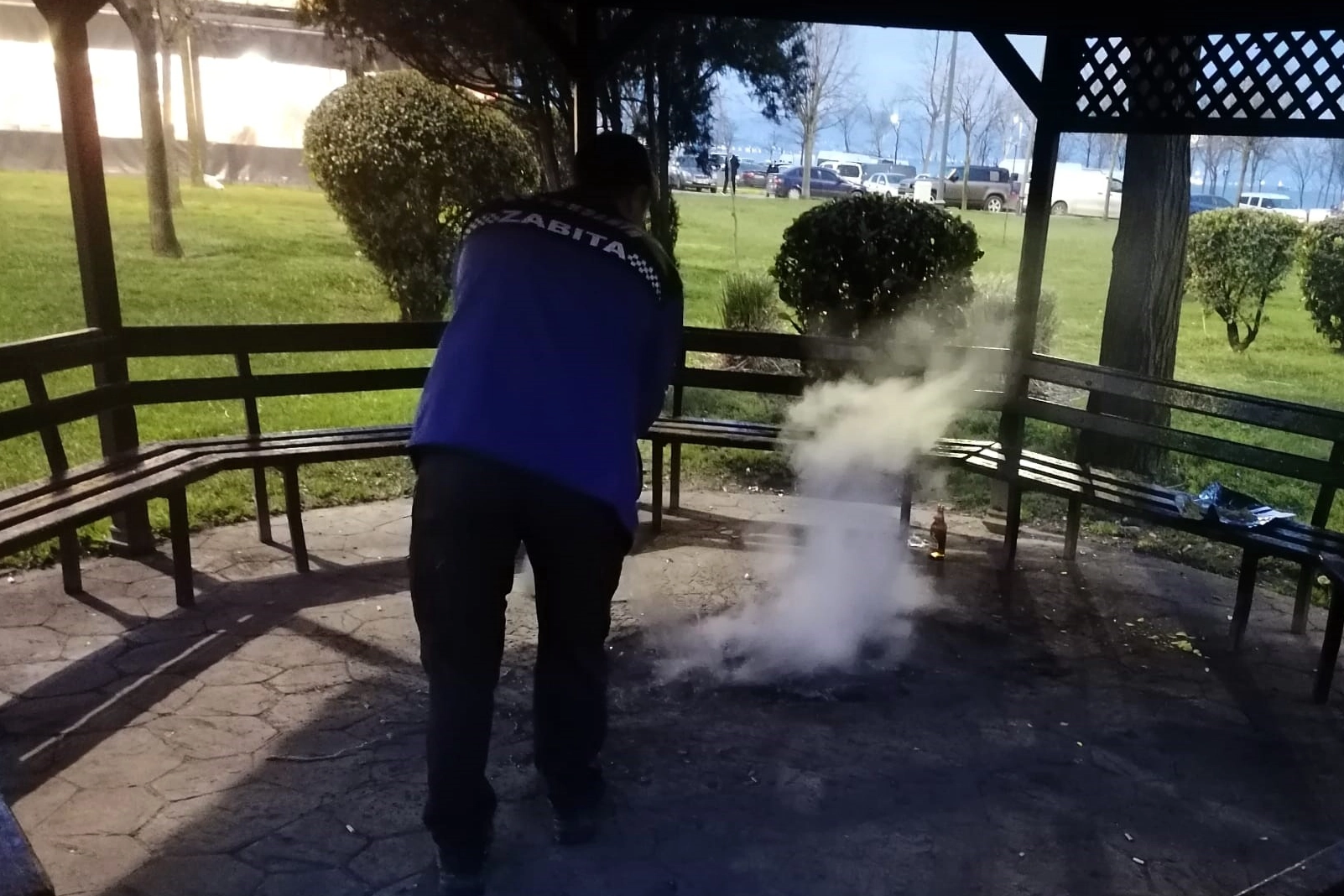 İzmit Balıkhan’da Yakılan Ateşe Zabıta’dan Hızlı Müdahale