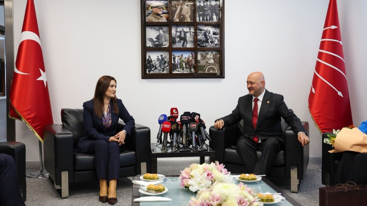 AK Parti yıllar sonra CHP ile bayramlaştı: Heyete Resul Kurt başkanlık etti